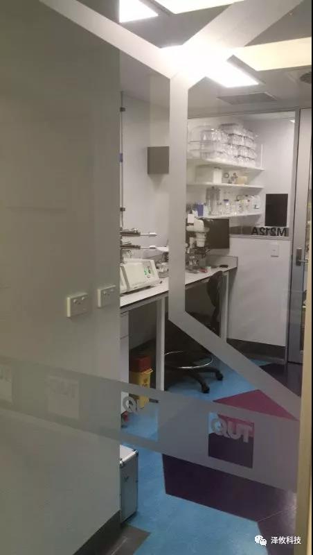 188博金宝网页官网原位TEM系统在澳大利亚昆士兰理工大学现场验收