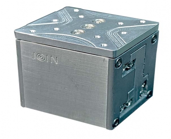 超低温线性压电纳米位移台LT34-06B